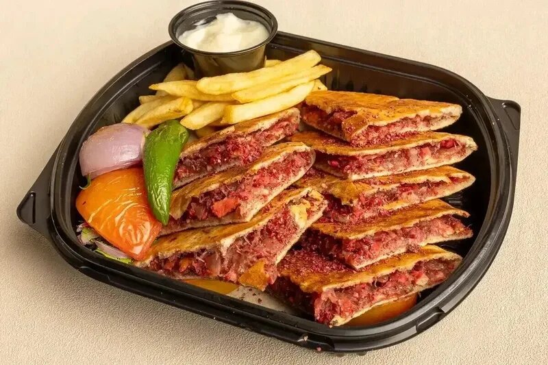 Chicken Mosakhan Arayes