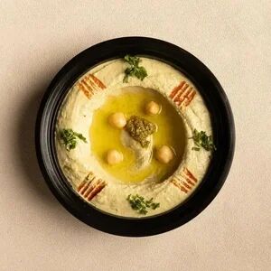 حمص بالبيستو و الحبق