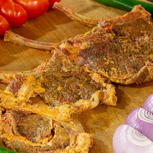 ريش غنم متبلة جاهزة للشواء