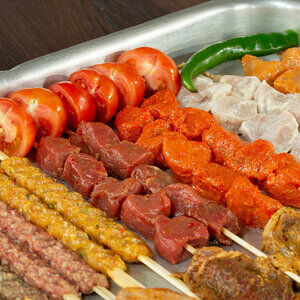 بوكس العائلة يكفي ٤ أشخاص جاهز للشواء